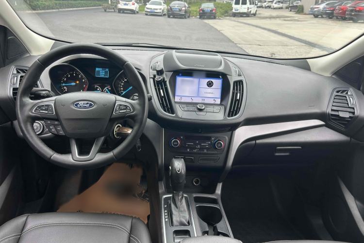 Used Ford Kuga 2019 EcoBoost 180 Two-Wheel-Drive Platinum Edition China VI Standard
