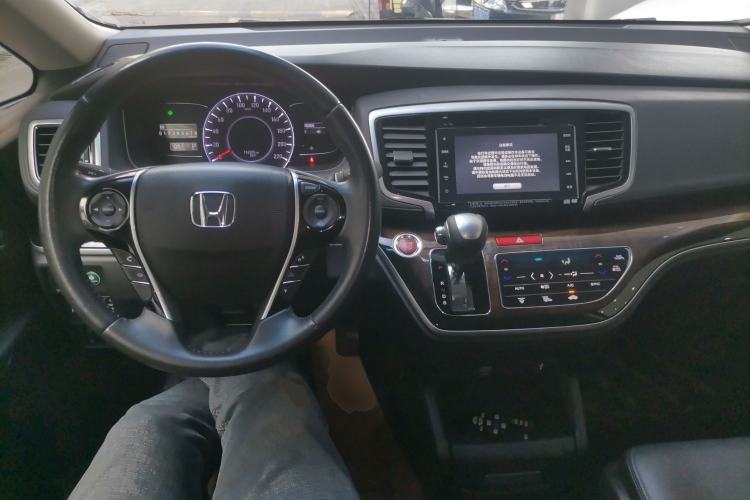 Used Honda Odyssey 2015 2.4L Supreme Edition
