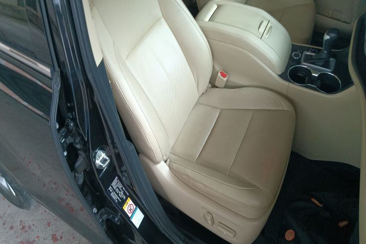 Used Toyota Highlander 2018 2.0T Four-Wheel Drive Prestige Version 7 Seats China VI Standard