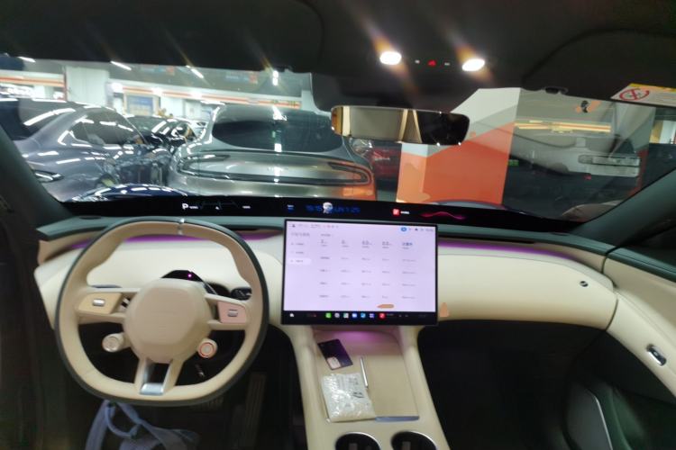 Used  YU7 2025 Ultra-Long Range Rear-Wheel Drive Version
