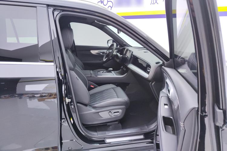 Used GAC Trumpchi GS8 2022 LINGHANG Series 2.0 TGDI Two-Wheel-Drive Luxury Edition (7 Seats)
