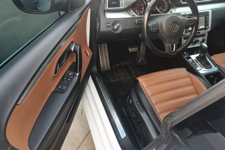 Used Volkswagen FAW-Volkswagen CC 2016 1.8TSI Luxury Model
