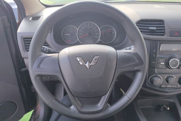 Used Wuling Hongguang 2015 1.5L S Base Model China IV
