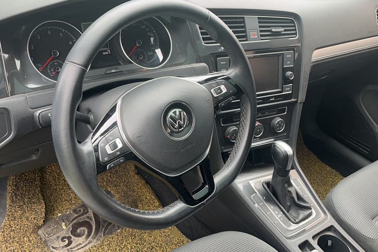 Used Volkswagen Golf 2018 1.6L Automatic Comfort Model
