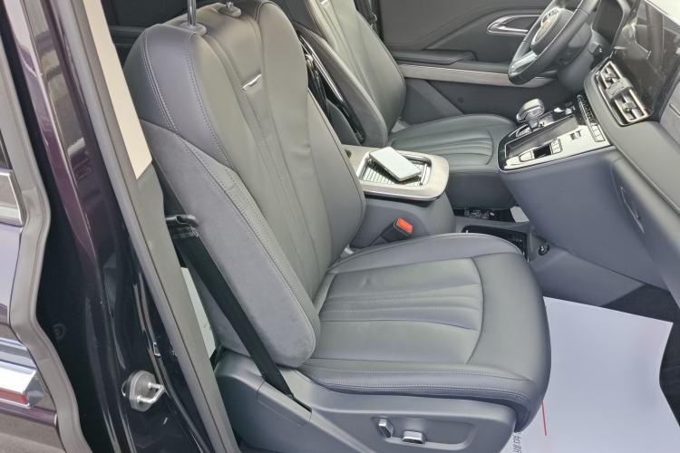 Used Hongqi HQ9 PHEV 2024 2.0T Four-Wheel Drive Business Edition
