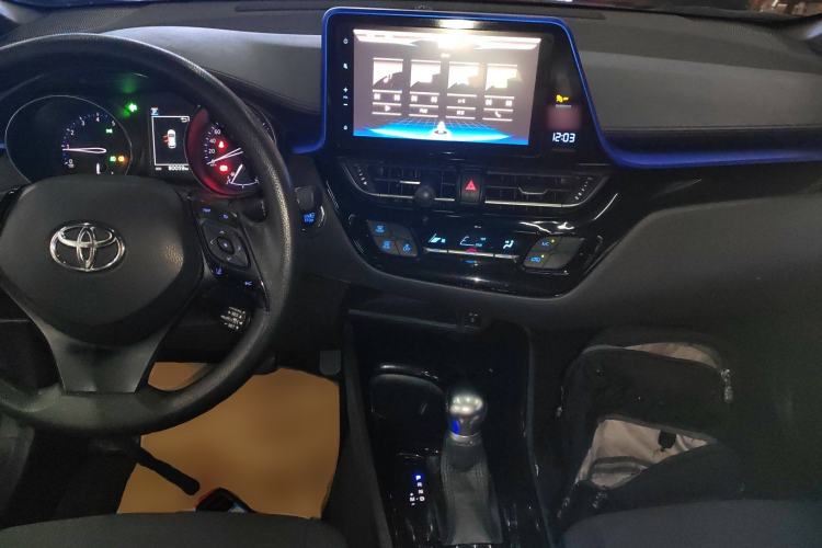 Used Toyota C-HR 2018 2.0L Leading Edition China VI

