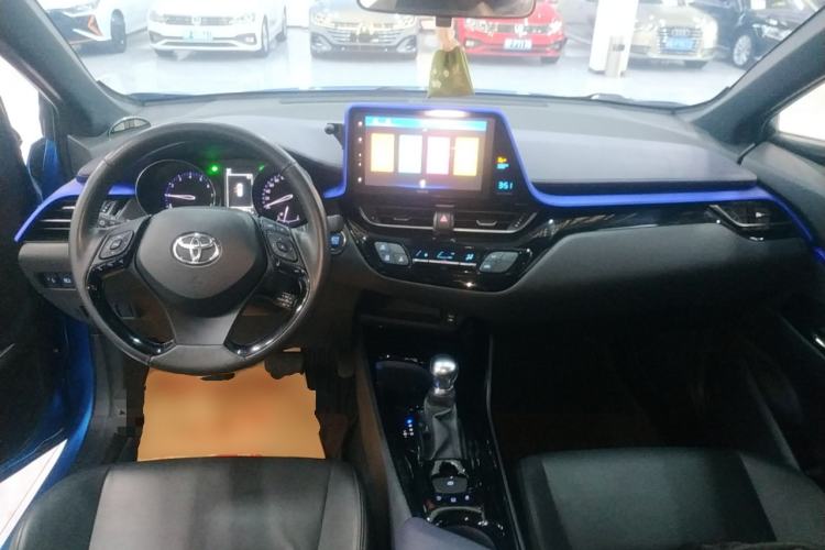Used Toyota IZOA 2018 2.0L Yichi Edition China V Standard