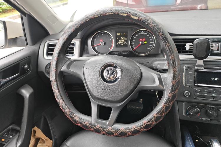 Used Volkswagen Santana 2015 Haval H6 1.6L Automatic Comfort Model
