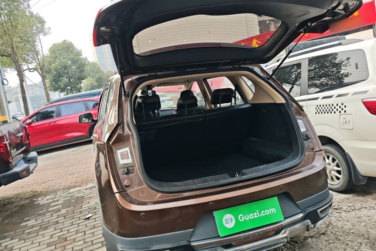 Used Baojun 560 2015 1.8L Manual Luxury Model
