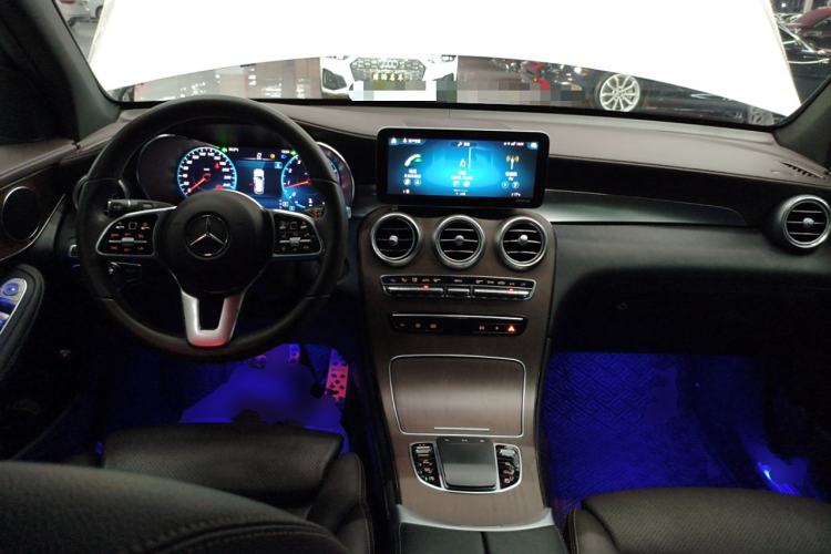 Used Mercedes-Benz GLC 2020 Facelift GLC 260 L 4MATIC Luxury Edition
