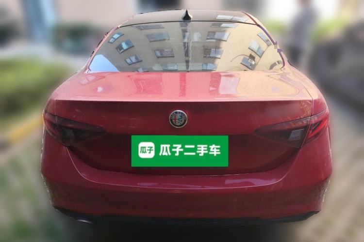 Used Alfa Romeo Giulia 2017 2.0T 200HP Luxury Edition
