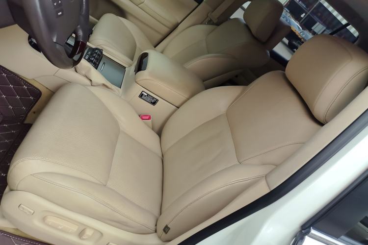 Used Lexus LX 2013 570