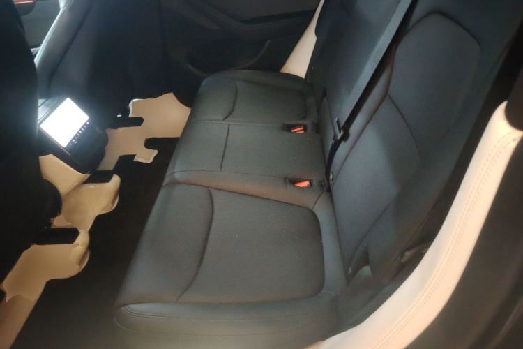 Used Tesla Model Y 2025 Rear-Wheel-Drive Version
