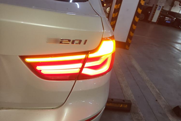 Used BMW 3 Series GT 2018 320i Sport Edition
