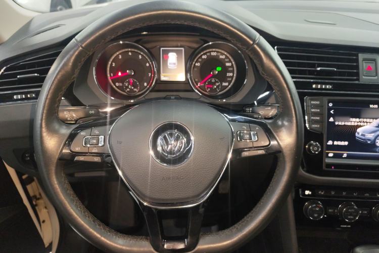 Used Volkswagen Tiguan L 2018 330TSI Automatic Two-Wheel Drive Luxury Edition
