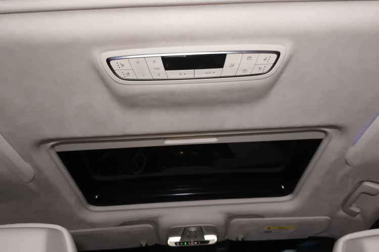 Used Buick GL8 2020 Avenir Avia Six-Seat Deluxe Edition
