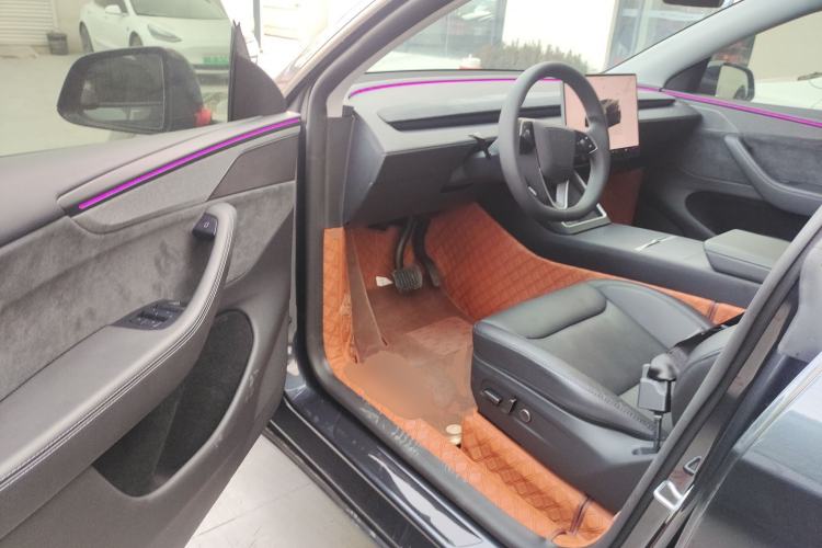 Used Tesla Model Y 2025 Long-Range All-Wheel Drive First Edition