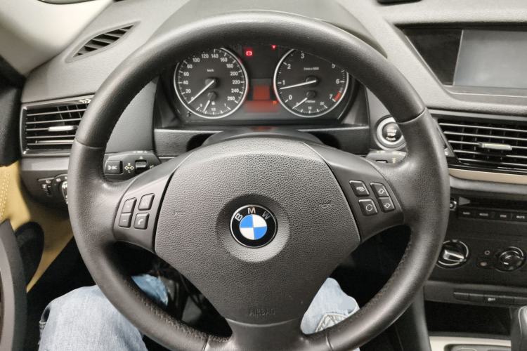 Used BMW X1 2013 sDrive18i Fashion Model
