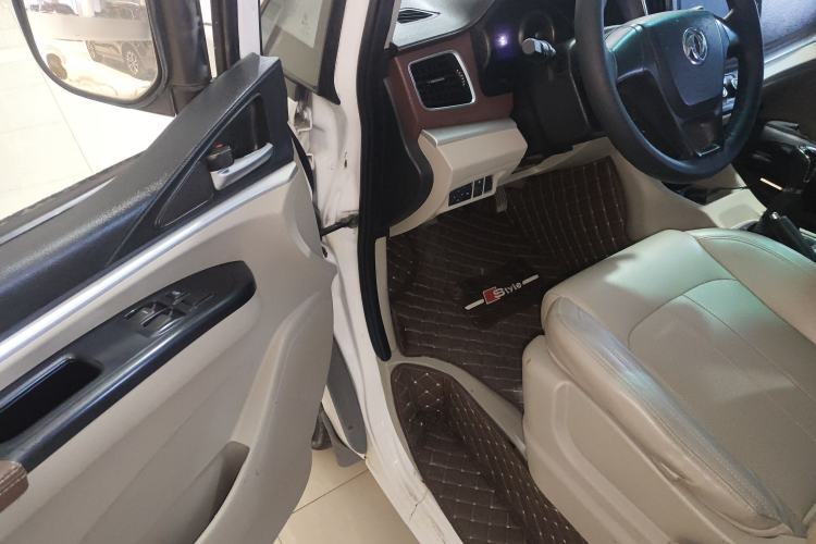 Used FORTHING Lingzhi 2017 M5L 1.6L 7-Seater Comfort Model
