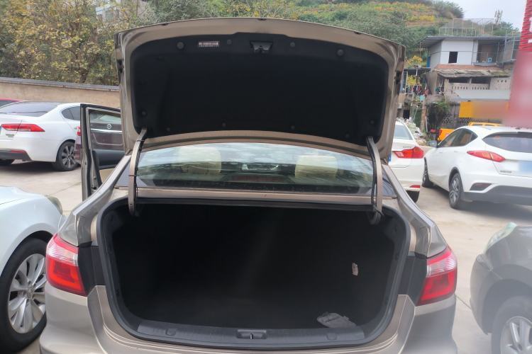 Used Changan Alsvin V7 2016 1.6L Manual Enjoyment Model China V Standard
