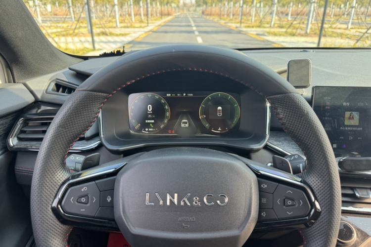 Used Lynk & Co 06 2020 1.5T JinPro model
