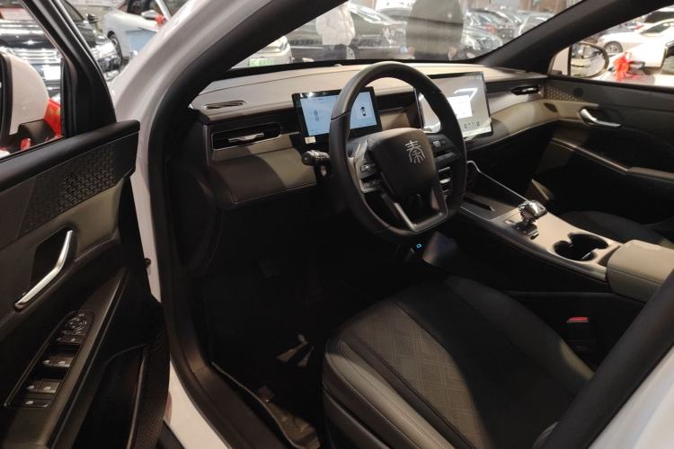 Used BYD Qin PLUS 2025 DM-i Smart Drive 120KM Superior Model