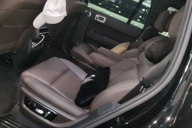 Used Li Auto L8 2023 Air model
