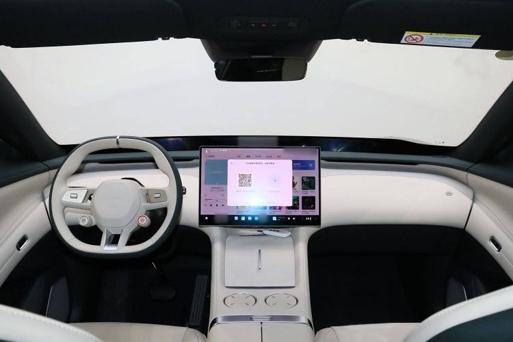 Used  YU7 2025 Ultra-Long Range All-Wheel Drive Pro Version
