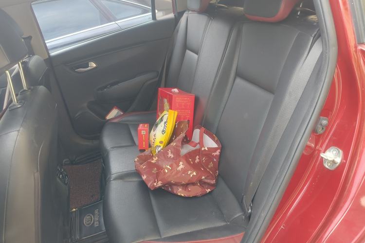 Used Kia KX Cross 2017 1.4L AT GLS