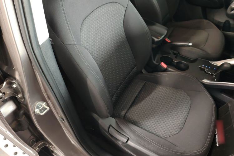 Used Hyundai ix35 2015 2.0L Automatic 2WD Comfort Edition China V Standard