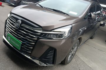 Used Buick GL8 2023 Facelifted Land Cruiser Executive Luxury Version