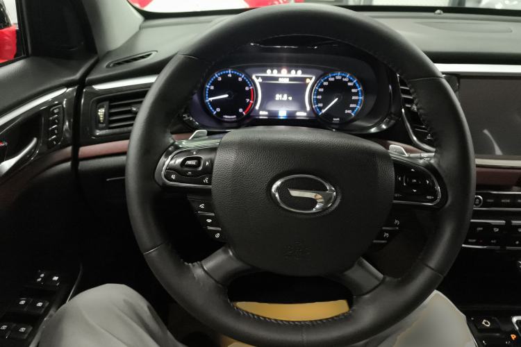 Used GAC Trumpchi GS8 2017 320T Two-Wheel Drive Luxury Smart Connectivity Version (7 Seats)
