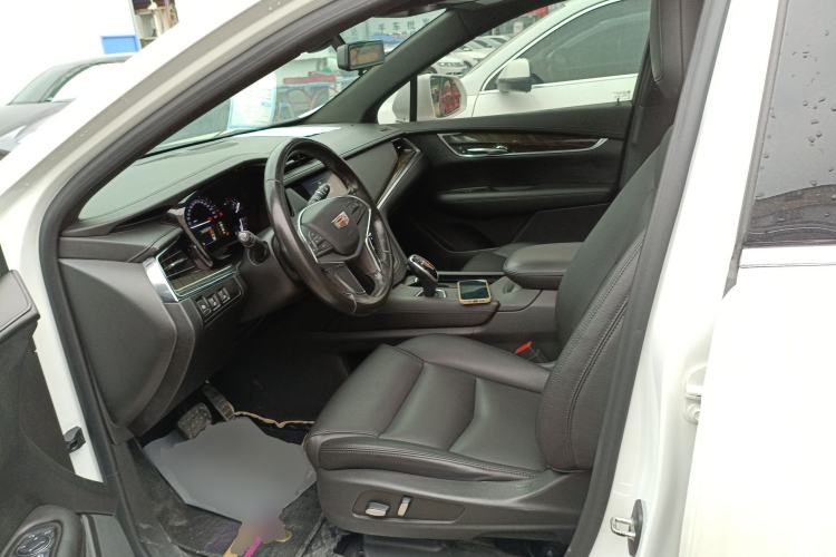 Used Cadillac XT5 2018 28E Four-Wheel Drive Tech Version