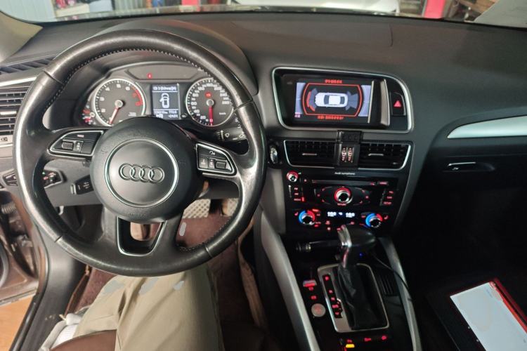 Used Audi Q5 2015 40 TFSI Technology Edition
