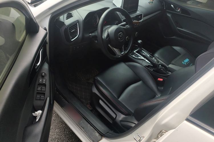 Used Mazda Mazda 3 Axela 2016 Sedan 1.5L Automatic Comfort Model