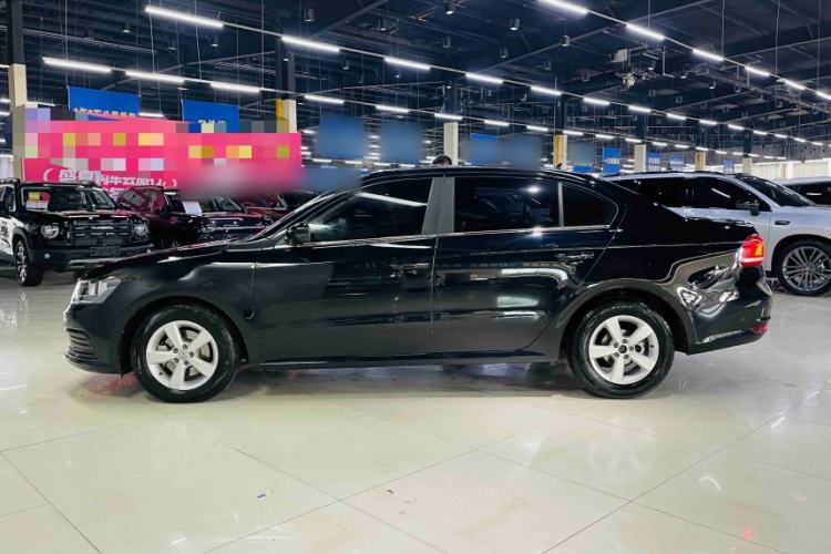 Used Volkswagen Lavida 2015 1.6L Automatic Fashion Edition
