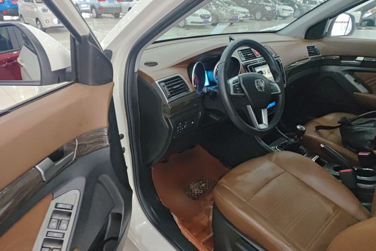 Used BAIC Weiwang S50 2016 1.5T Manual Lede Flagship Edition