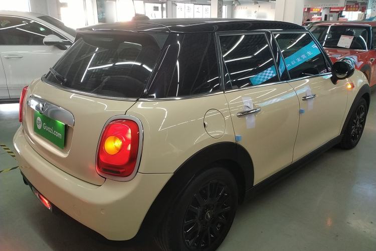 Used  MINI 2015 1.5T COOPER Fun Five-Door Edition
