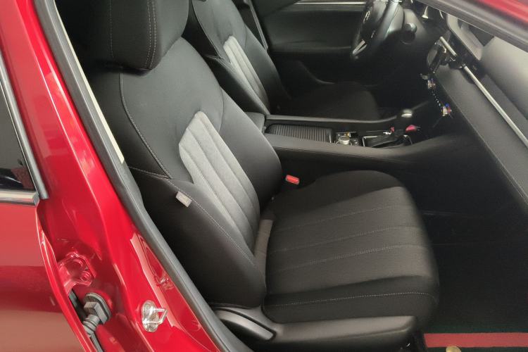 Used Mazda Atenza 2020 2.0L Blue Sky Fashion Edition
