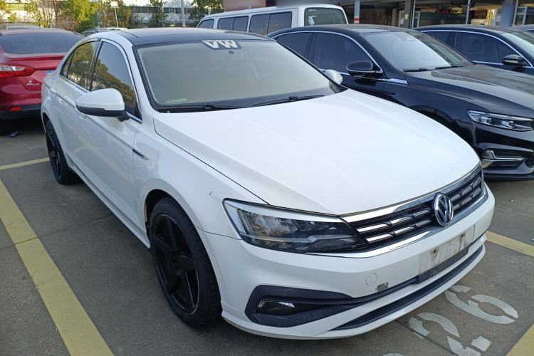 Used Volkswagen Lamando 2019 230TSI DSG Fashion Edition China V Standard