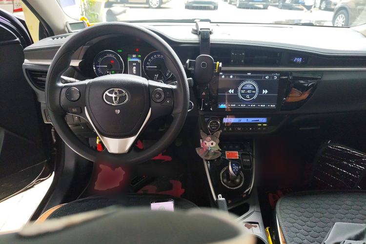 Used Toyota Levin 2016 Dual-Engine 1.8H GS E-CVT Elite Model with Sunroof
