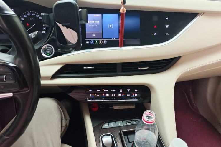 Used Buick Enclave 2022 652T 4x4 Avenir 6-Seater
