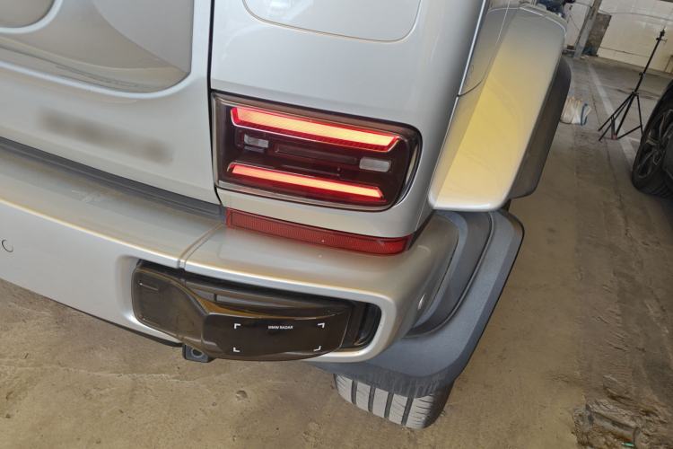 Used  V23 2025 401 Two-Wheel Drive Intelligent Driving Version
