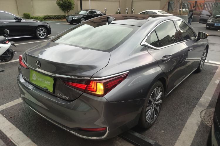 Used Lexus ES 2020 260 Deluxe Edition