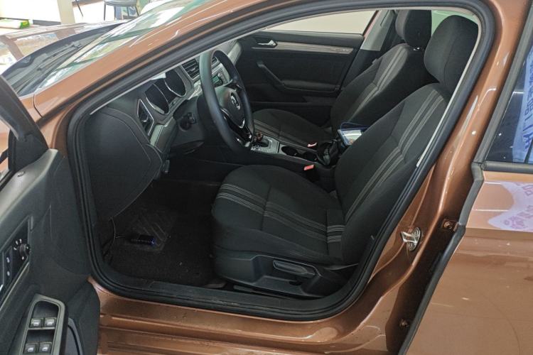 Used Volkswagen Lamando 2015 230TSI DSG Fashion Edition