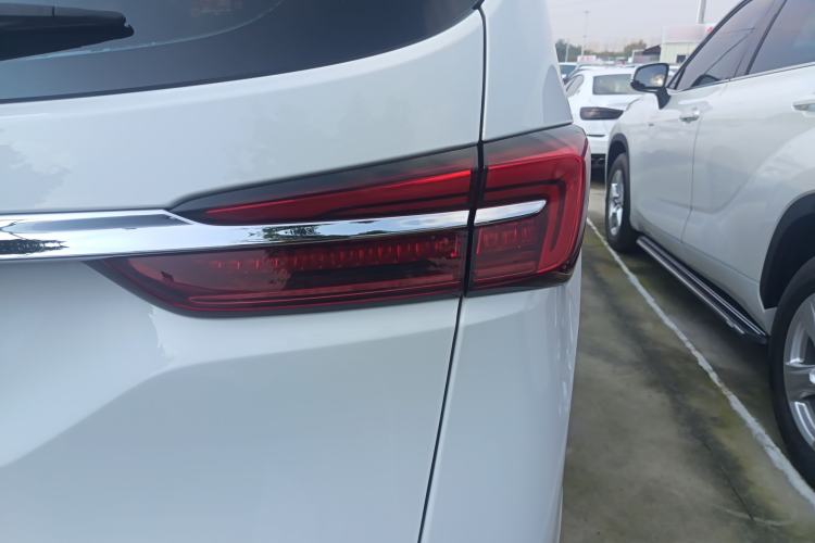 Used Buick GL8 2023 Land Executive Class Smart Enjoyment Model
