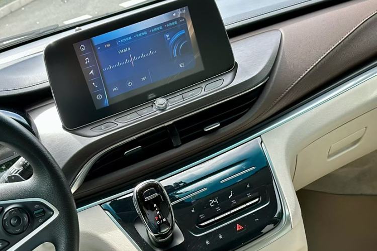 Used Buick GL8 2022 Land Cruiser Executive Class 652T Comfort Model
