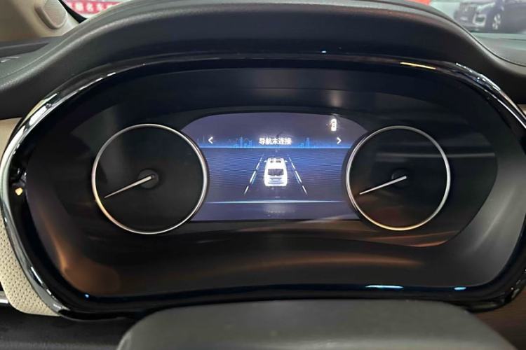 Used Buick GL8 2023 Facelifted Land Cruiser Executive Luxury Version
