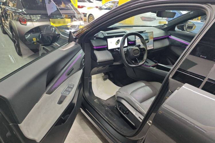 Used Lynk & Co 08 EM-P 2023 245km Ultra-Long Range Halo
