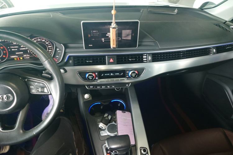 Used Audi A4L 2019 40 TFSI Fashion Edition China VI Emission Standard